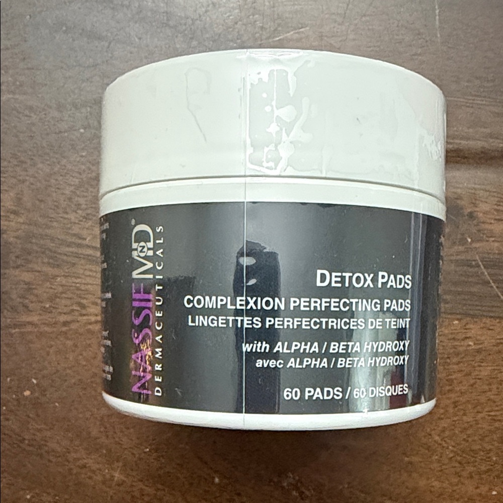 Nassif MD Detox‎ Pads - Black and White Exfoliating Pads